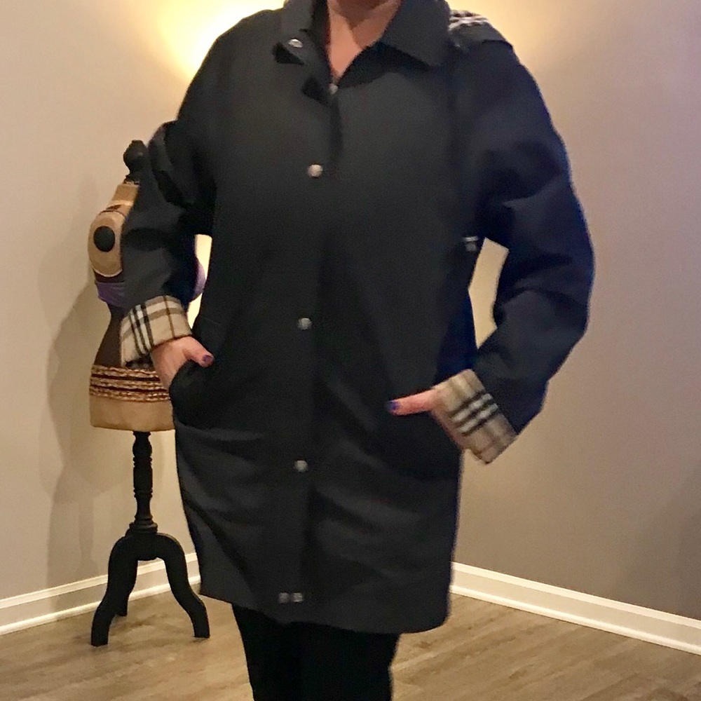 Burberry coat with removable hood